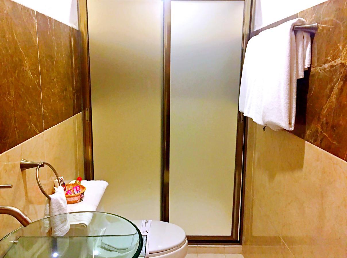Hotel Versalles Suites Канкун Екстер'єр фото